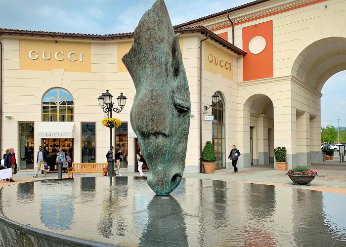 Serravalle Designer Outlet Explore Luxury with Our Luxury Shopping Tours | Évora photo