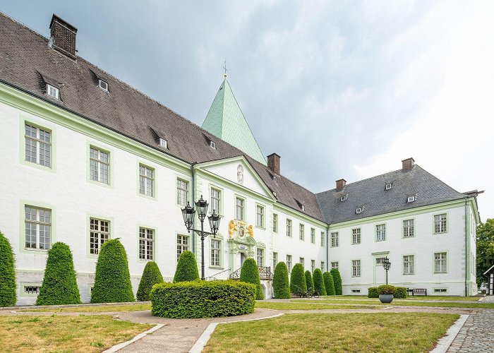 Museum Abtei Liesborn 100 Schlösser Route Ostkurs - BERGFEX - Long distance cycling ... photo