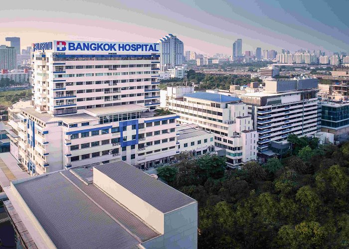 Bangkok Hospital Holiday Inn Express Bangkok Soi Soonvijai - Bangkok, Thailand photo