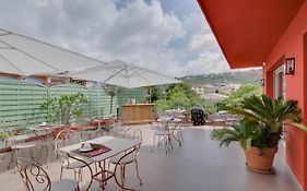 卡萨韦利亚酒店 摩昂萨图 Exterior photo