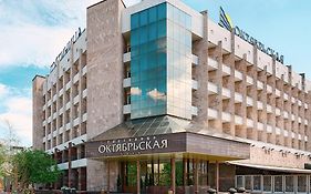 欧克提亚布瑞斯卡亚酒店 克拉斯诺亚尔斯克 Exterior photo