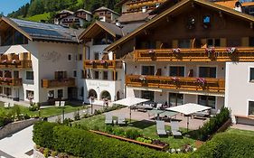 Hotel Vernel Santa Cristina Val Gardena Exterior photo