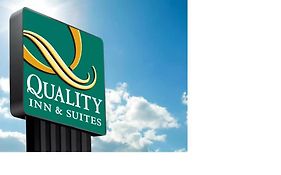 Quality Inn & Suites 派恩代尔 Exterior photo