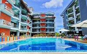 佩达纳服务式公寓度假村 Padang Mat Sirat Exterior photo