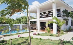 Amahula Beach House, Pool And Surf Salinas Exterior photo