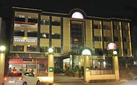 大陆大酒店 Allāhābād Junction Exterior photo