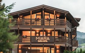 Garni Hotel Miara - Your Dolomites Home 塞尔瓦迪加尔代纳山谷 Exterior photo