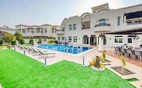 Ultra Luxurious 9Br Villa In Emirates Hills By Deluxe Holiday Homes 迪拜 Exterior photo