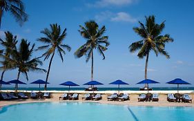 蓝花楹印度洋海滩度假村 迪亚尼海滩 Exterior photo