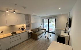 Modern Studio Apartment At The Hub 直布罗陀 Exterior photo