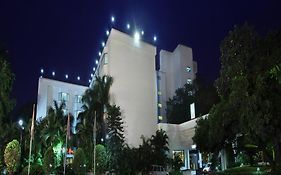 维沙卡帕特南绿色公园酒店 Exterior photo