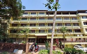 Hotel Surya 门格洛尔 Exterior photo