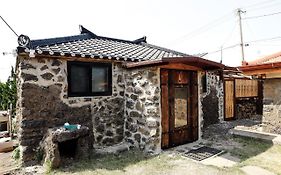 泰恩乍沙龙度假屋 济州市 Exterior photo