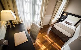 维多利亚文化酒店 的里雅斯特 Exterior photo