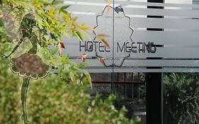会议酒店 钱皮诺 Exterior photo