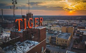 Voco The Tiger Hotel, Columbia, Mo, An Ihg Hotel Exterior photo