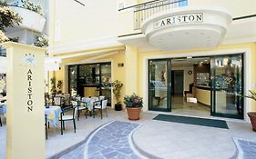 Hotel Ariston 米萨诺阿德里亚蒂科 Exterior photo
