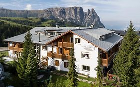 贝拉维斯塔酒店 阿尔卑斯休斯山 Exterior photo