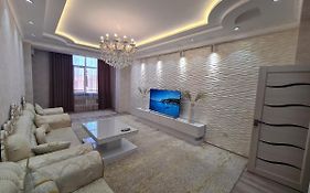 Excellent 2-Room Apartment Bright And Cozy 杜尚别 Exterior photo