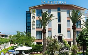 Hotel La Bussola 奥托纳 Exterior photo