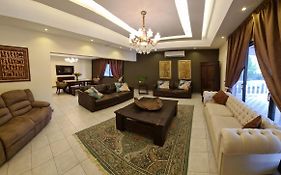 Luxury Holiday Villas In Bahrain For Families Barbar Exterior photo
