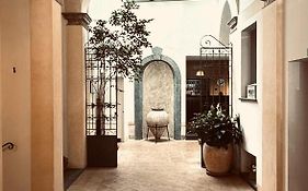 帕拉索皮克洛蜜妮酒店 奥维多 Exterior photo