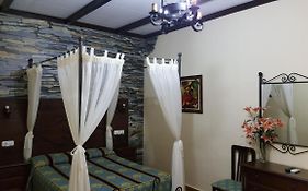 博柳略斯帕尔德尔孔达多 埃尔利里奥餐厅及旅舍酒店 Exterior photo