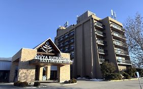 Divya Sutra Plaza And Conference Centre, Vernon, Bc酒店 Exterior photo