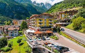 丽城阿尔卑斯山健康与美容度假酒店 莫尔韦诺 Exterior photo