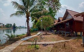 Bon Tai Oasis Bungalows Muang Không Exterior photo