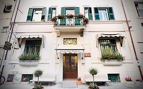 Monte Marsicano Hotel 佩斯卡塞罗利 Exterior photo