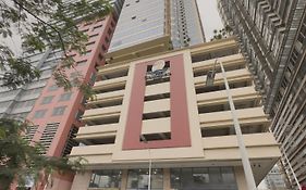 Snugglepod Condotel - Grand Riviera Suites, Us Embassy Manila, Roxas Blvd Exterior photo