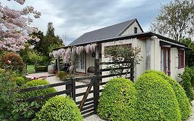 Tasman Village Cottage Exterior photo