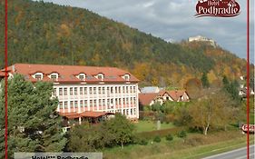 波德赫拉杰酒店 Považská Bystrica Exterior photo