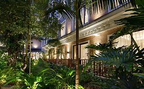 Hotel Thrive, A Tropical Courtyard 加德满都 Exterior photo