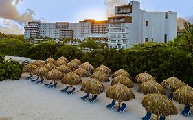 Embassy Suites By Hilton Aruba Beach Resort 棕榈滩 Exterior photo