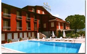 卡瓦列里酒店 特拉西梅诺湖畔帕西尼亚诺 Exterior photo