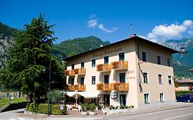 Hotel Antica Croce - Gardaslowemotion 蒂诺 Exterior photo