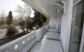 Large Balcony F 1 Nefchilyar Avenue 1 Bedroom 巴库 Exterior photo
