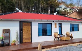 Namhae Choncangs 南海郡 Exterior photo