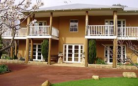 Erravilla Country Estate Spa Suite Accommodation Cowaramup Exterior photo