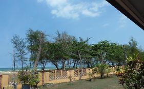 千巴卡海滩度假酒店 关丹 Exterior photo