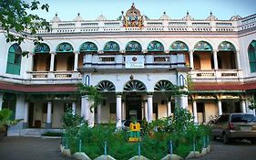 Chettinadu Mansion - An Authentic Heritage Palace Kānādukāttān Exterior photo