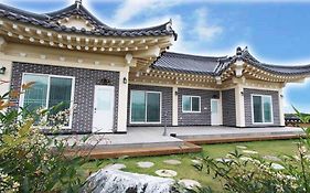 庆州家庭度假屋 Exterior photo