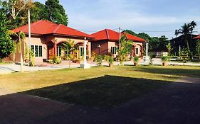 Padang Mat Sirat 私人有限公司和谐旅馆酒店 Exterior photo