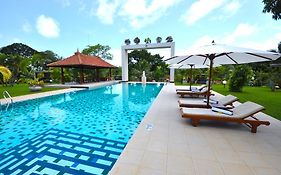 Cocoon Resort And Villas 因都鲁瓦 Exterior photo