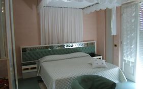 马蒂尔德酒店 马里纳迪马萨 Room photo