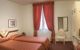 Hotel Metropole 蒙特卡蒂尼泰尔梅 Room photo