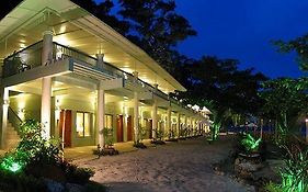 卡玛彦海滩酒店 Subic Bay Exterior photo