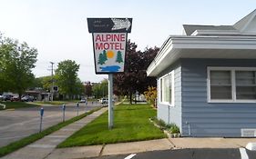 Alpine Motel In Heart Of Wisconsin Dells Downtown. Exterior photo